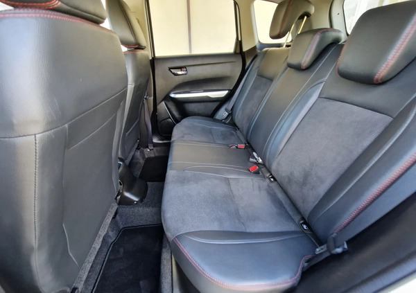 Suzuki Vitara cena 63900 przebieg: 158475, rok produkcji 2017 z Łazy małe 232